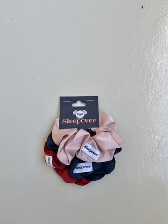 4 ربطات شعر حرير