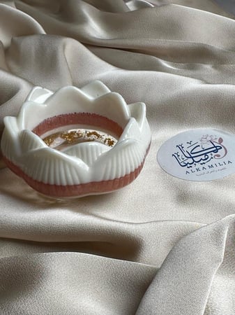قاعدة شمعه ( زهرة اللوتس