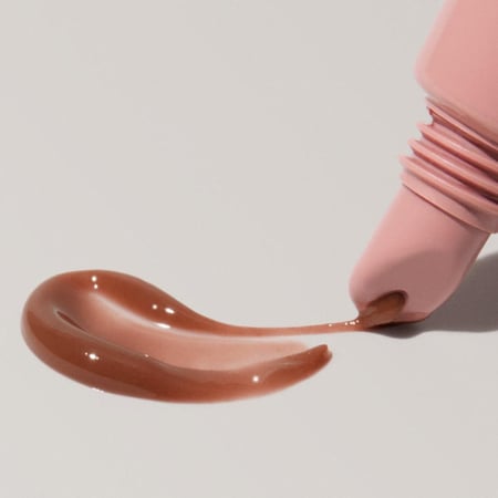 Rhode - Tinted Peptide Lip Treatment: Toast   روود - مرطب الشفاه بالببتيد بلون توست (مشمشي)