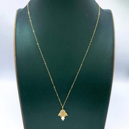 عقد ذهب عيار 18 الوزن 1 جم