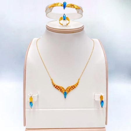 طقم ذهب عيار 21 الوزن 9 جرام