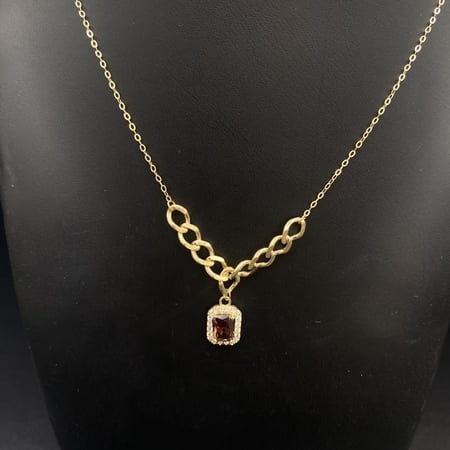 عقد ذهب عيار 18 الوزن 3.18 جرام