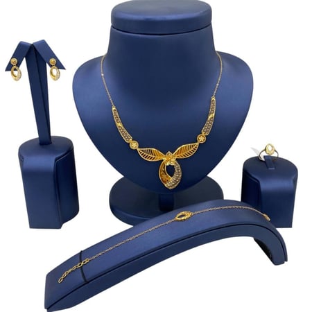 طقم ذهب عيار 21 الوزن 14 جرام