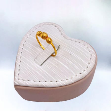 خاتم ذهب عيار 21 الوزن 1.56 جم