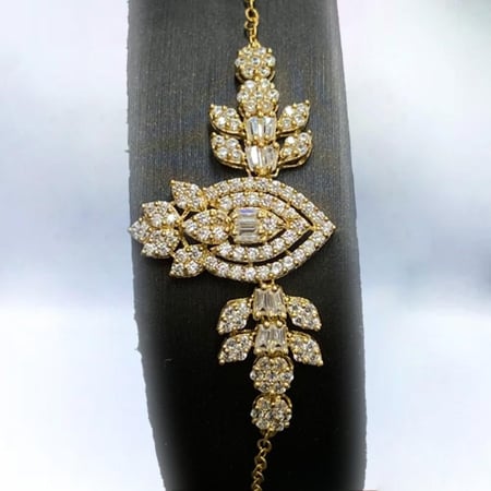 طقم ذهب عيار 18 الوزن 18.94