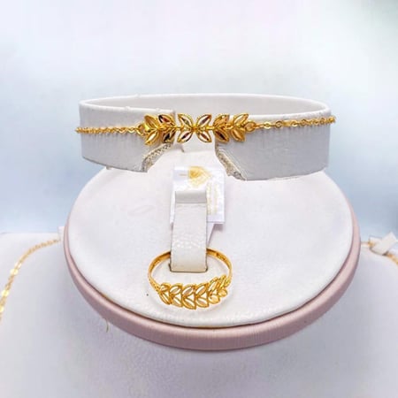 طقم ذهب عيار 21 الوزن 9.5 جرام