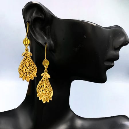 حلق ذهب عيار 21 الوزن 4.5 جرام