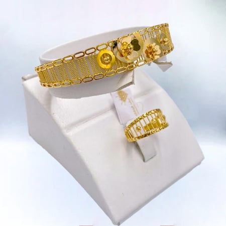 أسواره مع الخاتم ذهب عيار 21 الوزن 12.22 جم