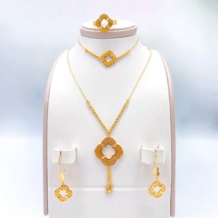 طقم ذهب عيار 21 الوزن 9.1 جرام