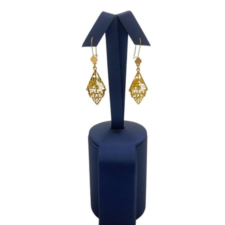 حلق ذهب عيار 21 الوزن 3.72 جرام