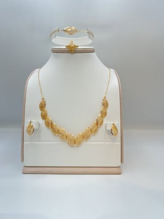 طقم ذهب عيار 21 الوزن 12.60جرام