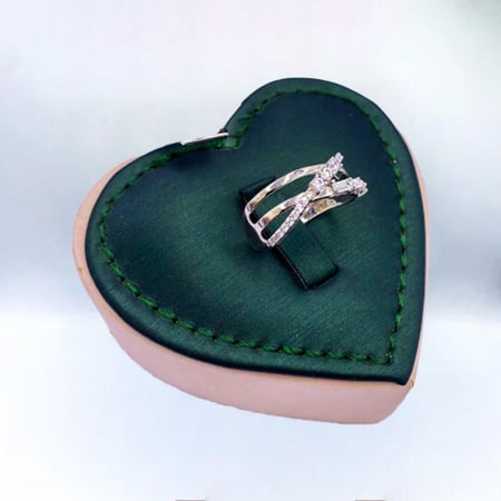 خاتم ذهب عيار 18 الوزن 1.84 جم