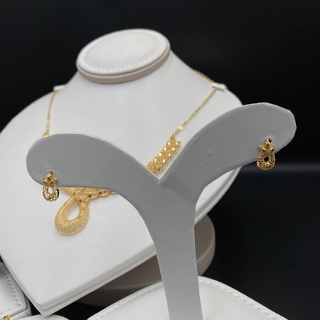 طقم ذهب عيار 21 الوزن 14.32 جرام