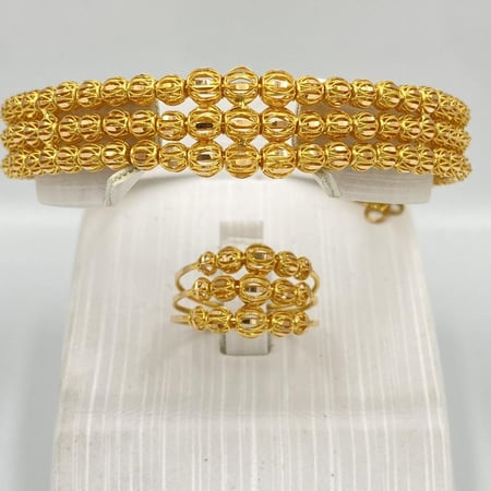 اسواره مع الخاتم ذهب عيار 21 الوزن  23.70جرام=