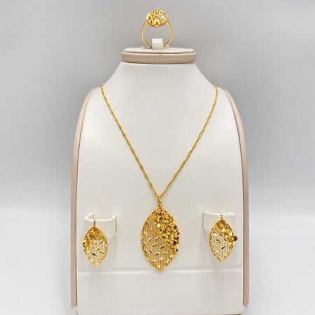 نصف طقم ذهب جديد