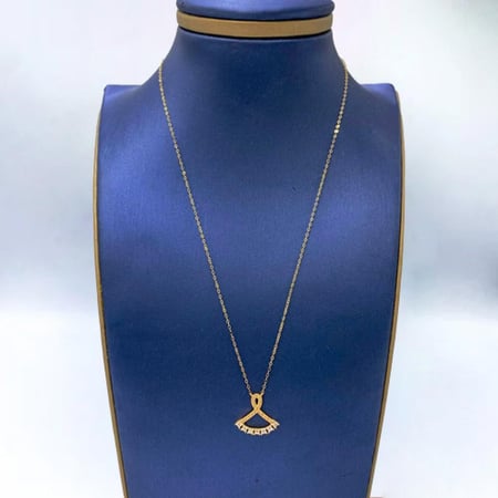 عقد ذهب عيار 18 الوزن 0.9 جم