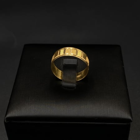 دبلة ذهب عيار 21 الوزن 2.44 جرام