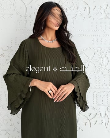 جلابية نسائية بلون زيتي بتفاصيل راقية