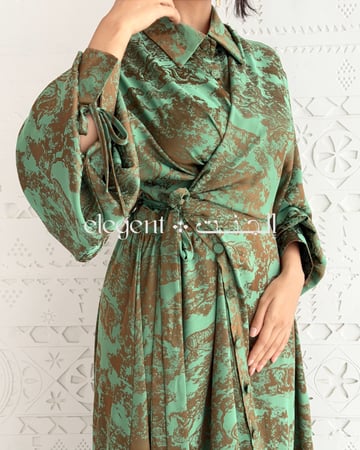 فستان لف أنيق مناسب للدوام واللقاءات