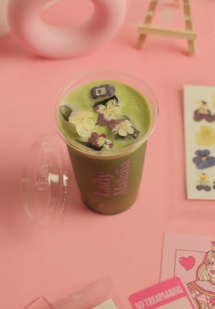 ورود طبيعية لتزيين الماتشا"كبير"