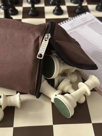 شطرنج أساسي (بني)