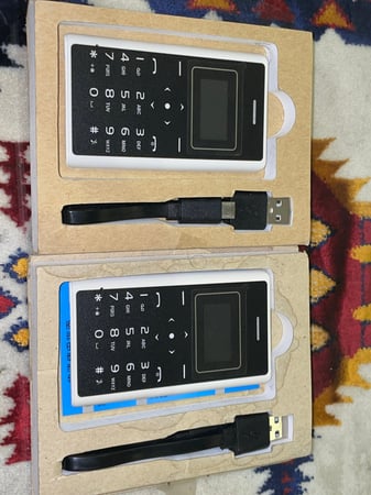 أصغر جوال (جوال البطاقه)