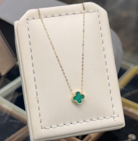 عقد ناعم 18k