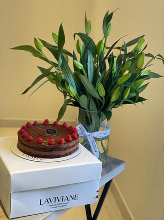 موس شوكولاتة وفازا كازابلانكا