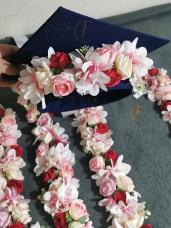 ورد قبعه تخرج هدايا تخرج كاب ورود توزيعات افكار تنسيق هدايا عقد عقود