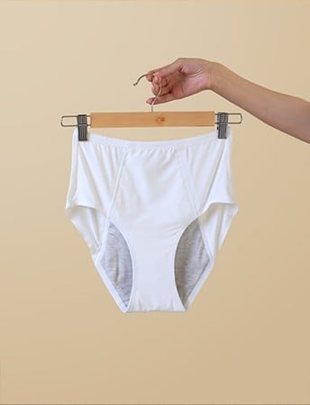 كلوت نسائي لسلس البول