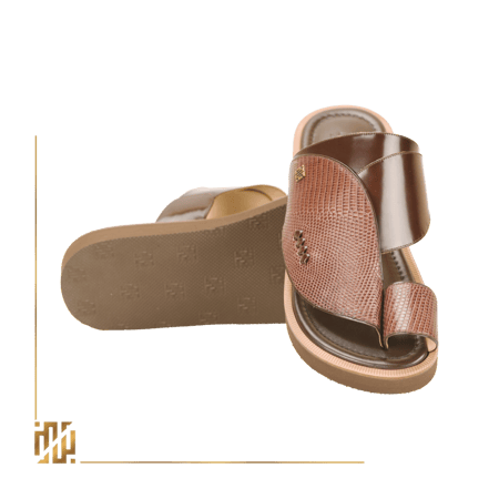 حذاء من جلد السحلية باللون البني