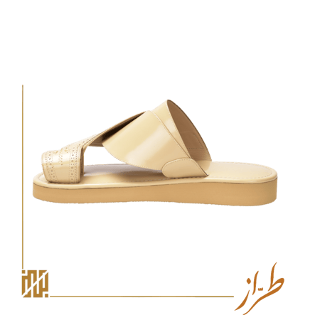 حذاء تطريز على نسق جلد الماعز باللون البيج