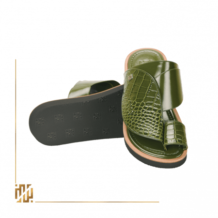 حذاء على نسق جلد الكروكو باللون الزيتي
