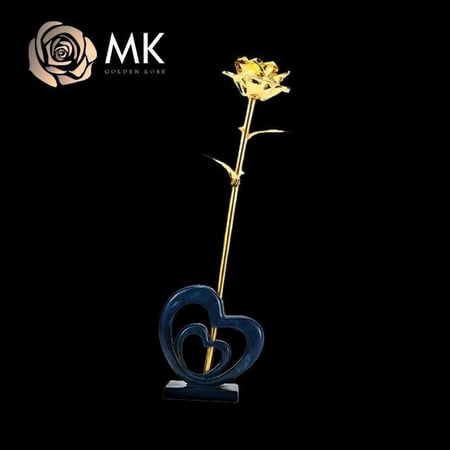 وردة مطلية ذهب