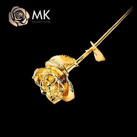 وردة مطلية ذهب