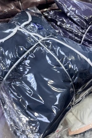 ملابس عاملات مخمل شتوي