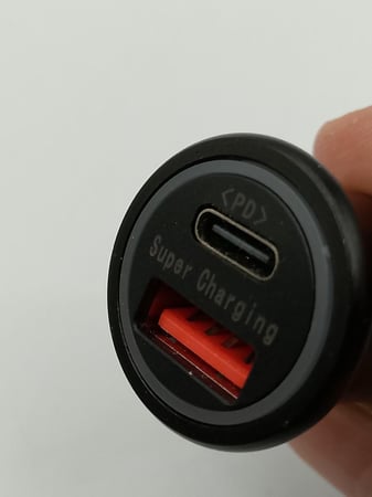 شحان سيارة منفذين USB-TypC