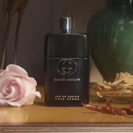 عطر جولتي بور اووم من قوتشي او دو بارفيوم الرجالي 90 مل