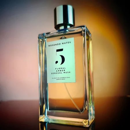 عطر روسيندو