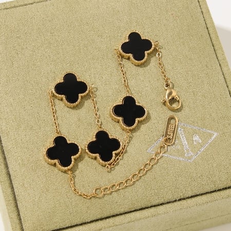 اسورة فان كليف مطلي ذهب