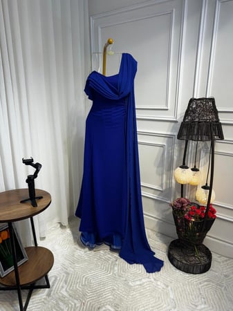 فستان من هلو للفساتين