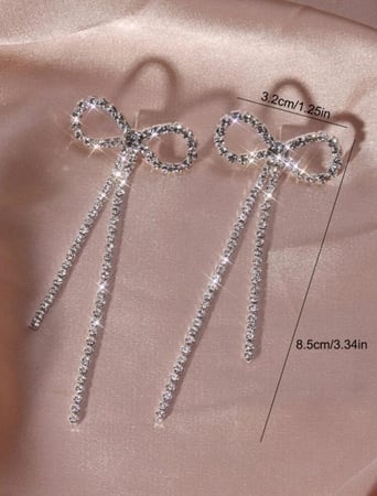 حلق فضي طويل