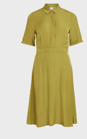 فستان بأكمام