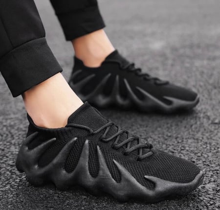 حذاء رياضي اسود مريح