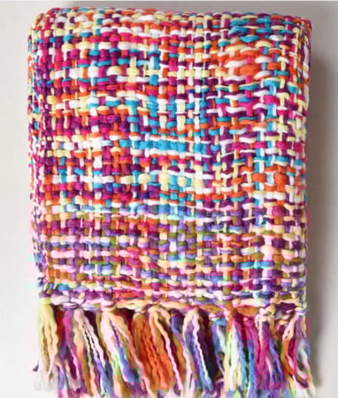 بطانية كنب محبوكة