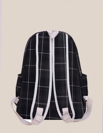 حقيبة ظهر مخطط