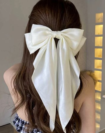 مشبك ابيض للشعر