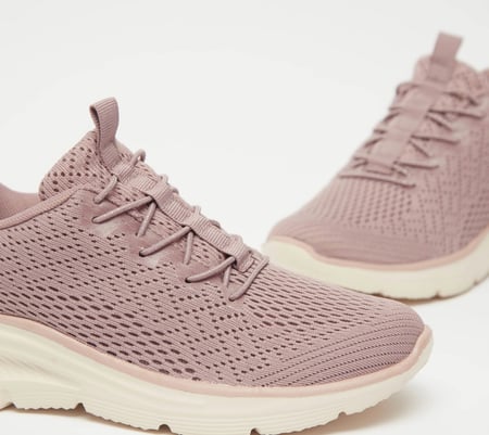 حذاء رياضي سهل الارتداء