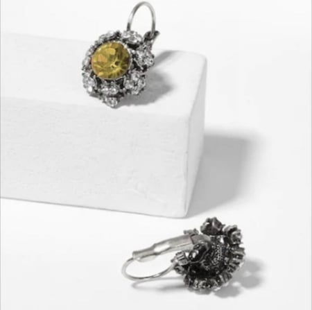 حلق دائري صغير