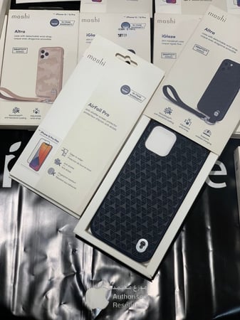 Moshi case + free  Moshi screen protector